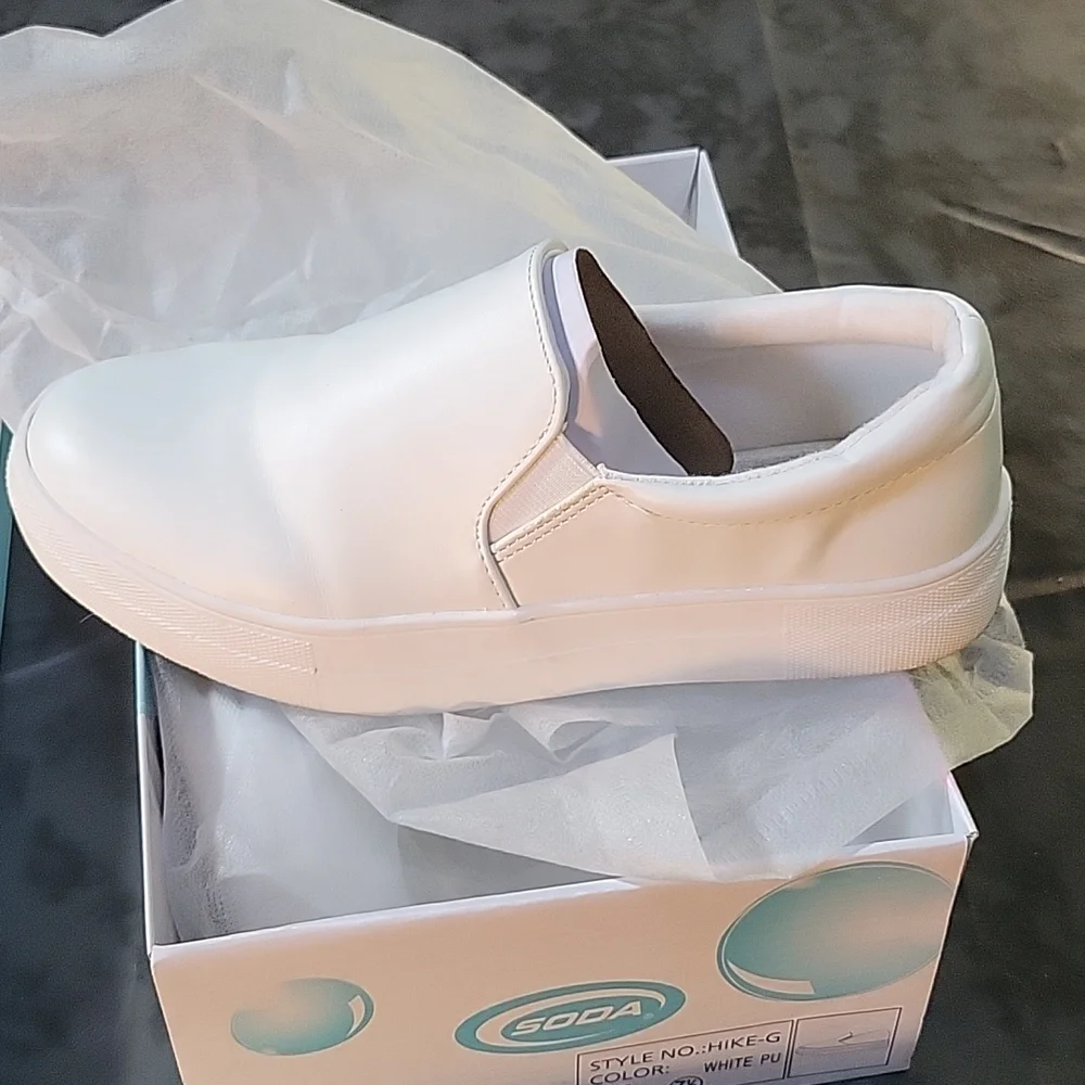 White vegan leather slip on sneakers - Picture 3 of 6